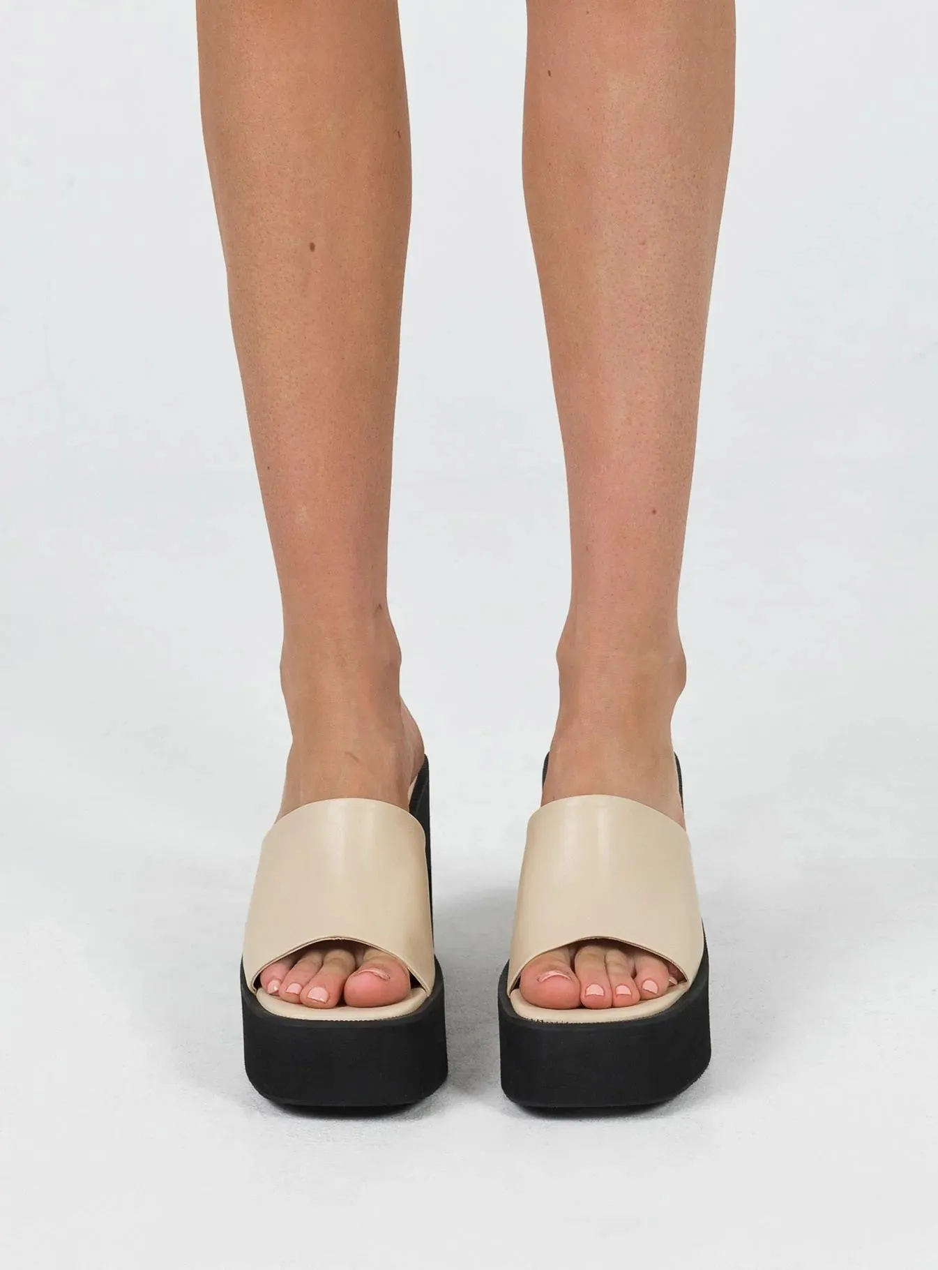 Beaufort Platform Heels Black / Beige