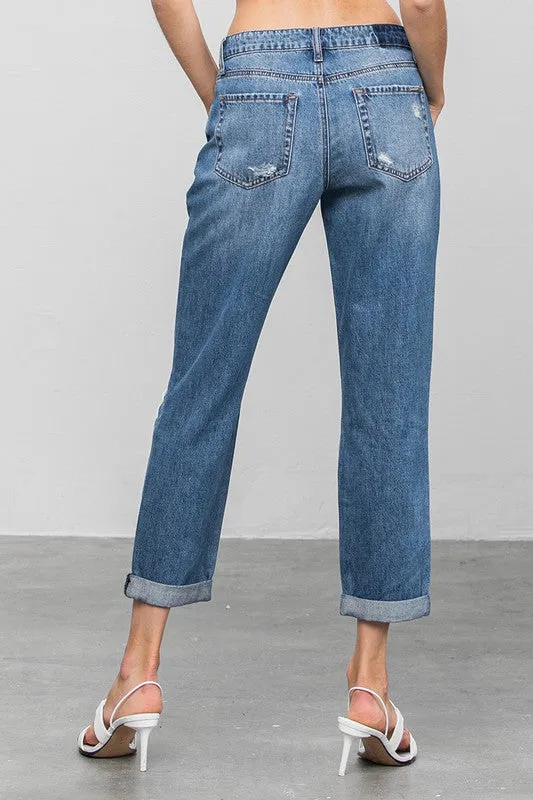 DISTRESSED PREMIUM BOYFRIEND JEANS