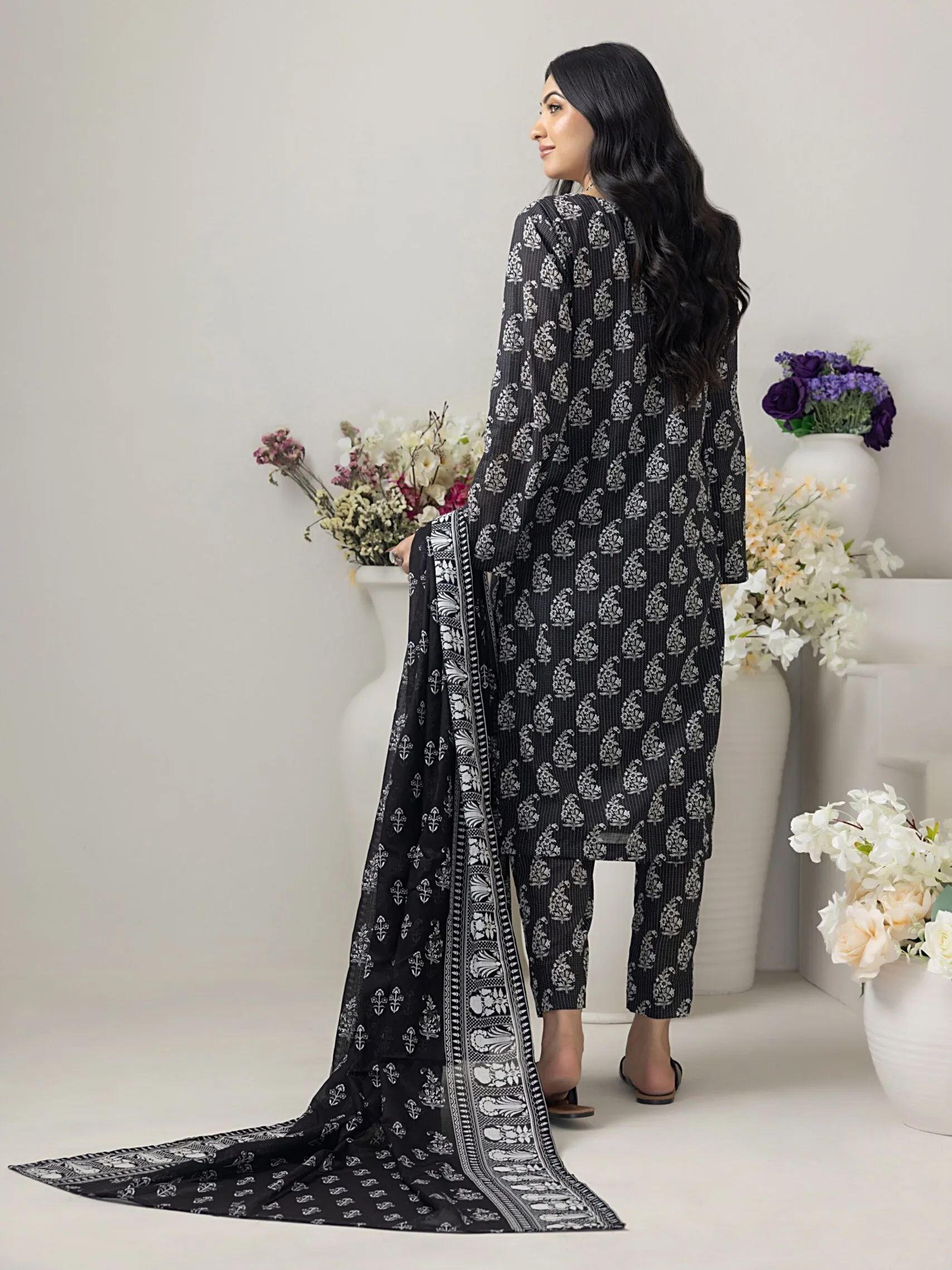 Regalia Salina Black & White Unstitched Printed Lawn 3Pc Suit BNW4-2