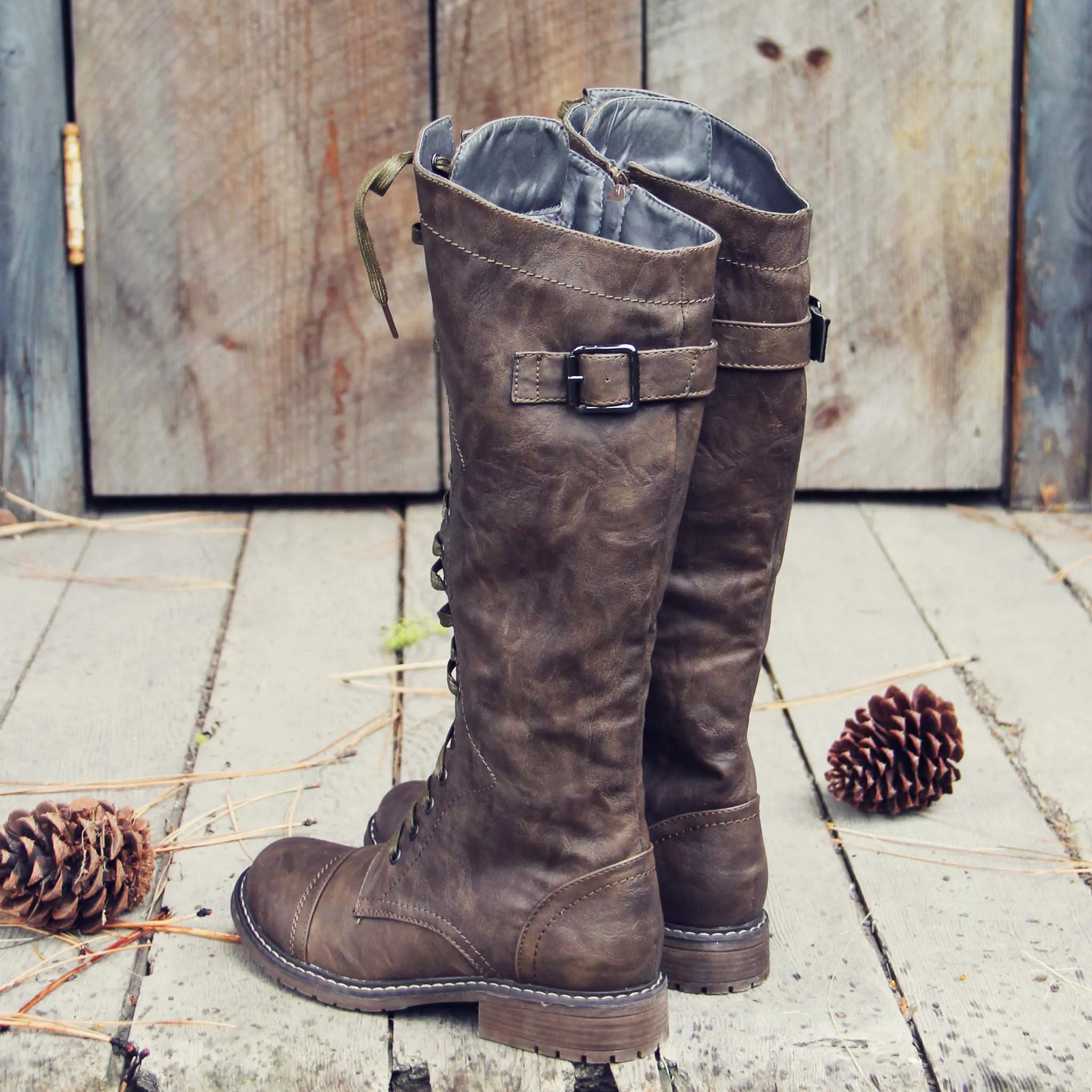 The Flurry & Smoke Boots in Khaki