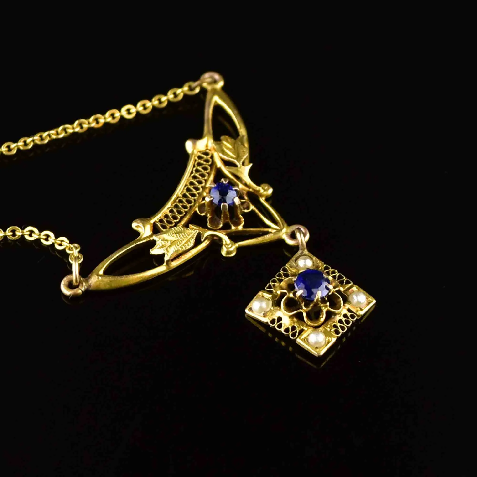 Vintage 10K Gold Blue Sapphire Lavaliere Pendant Necklace