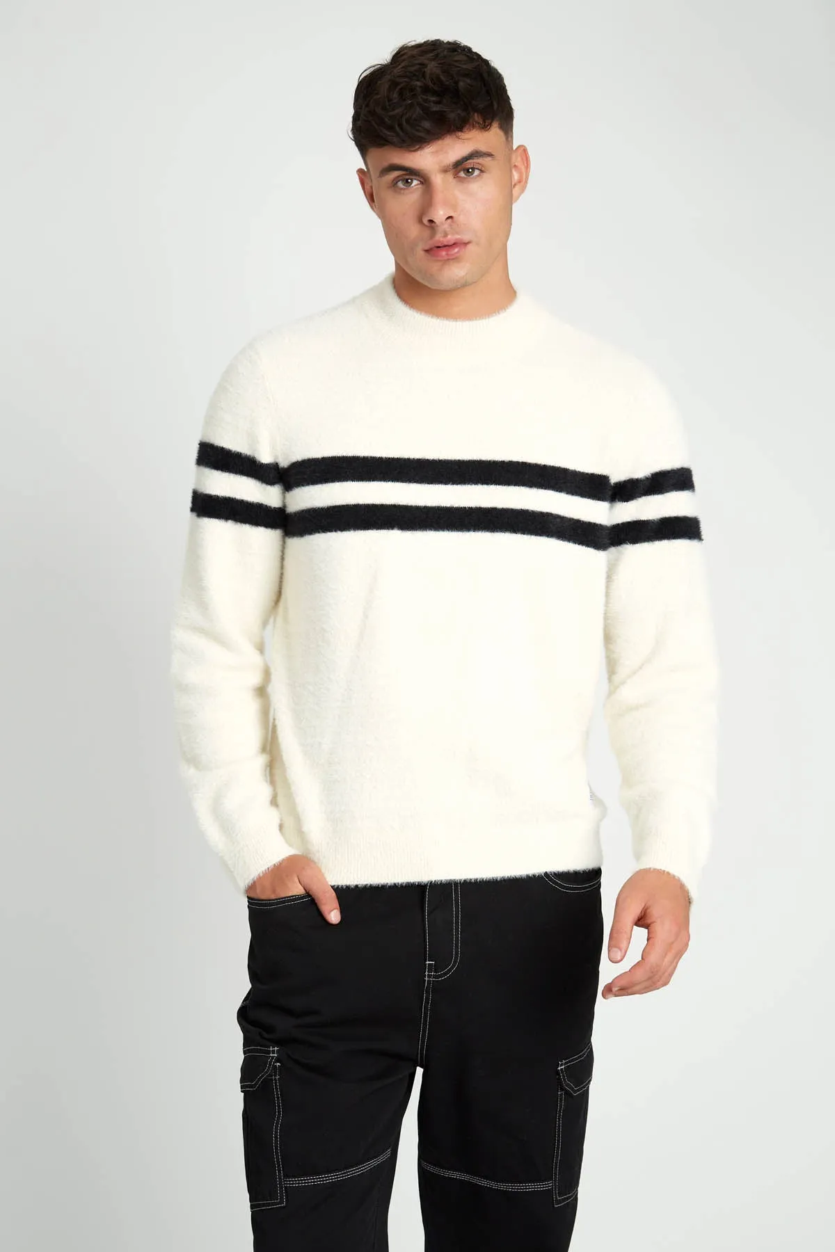 WARDEN FLUFFY KNITTED JUMPER