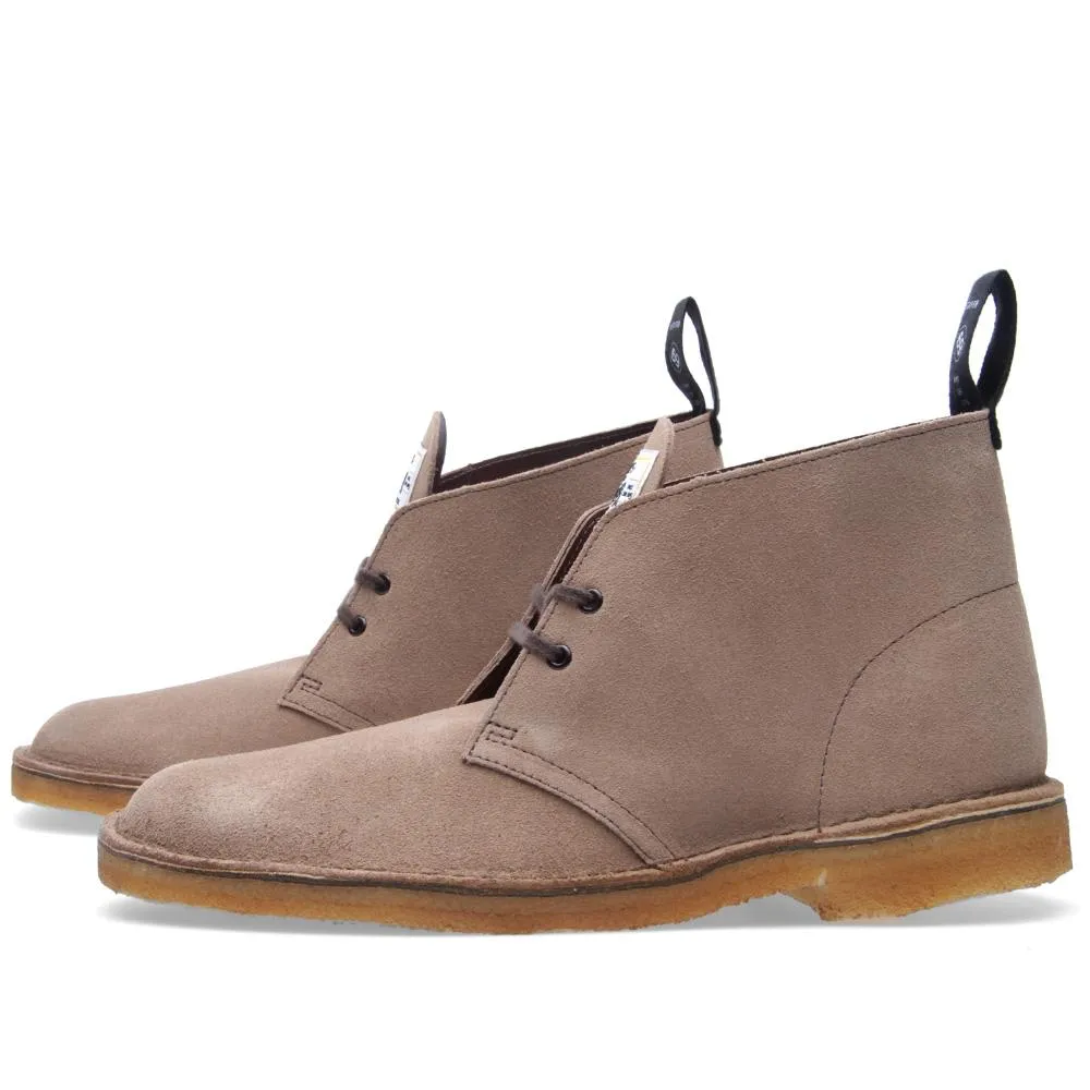 WTAPS x Clarks Originals Desert BootBeige